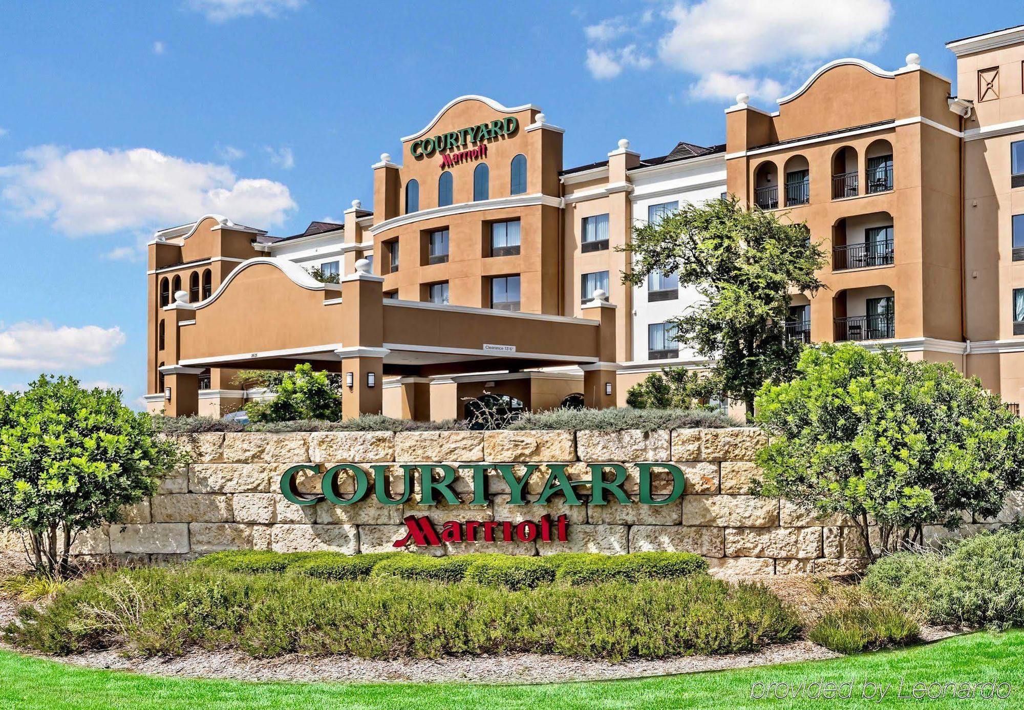 Courtyard By Marriott San Antonio Seaworld/Westover Hills Hotel Exterior foto